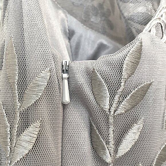 NEW Sue Wong Dress Embroidered V-neck Floral Platinum Silver Bra Nocturne Size 2 - Picture 9 of 16